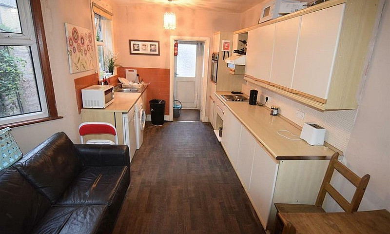 1 Bedroom In Bolton ...