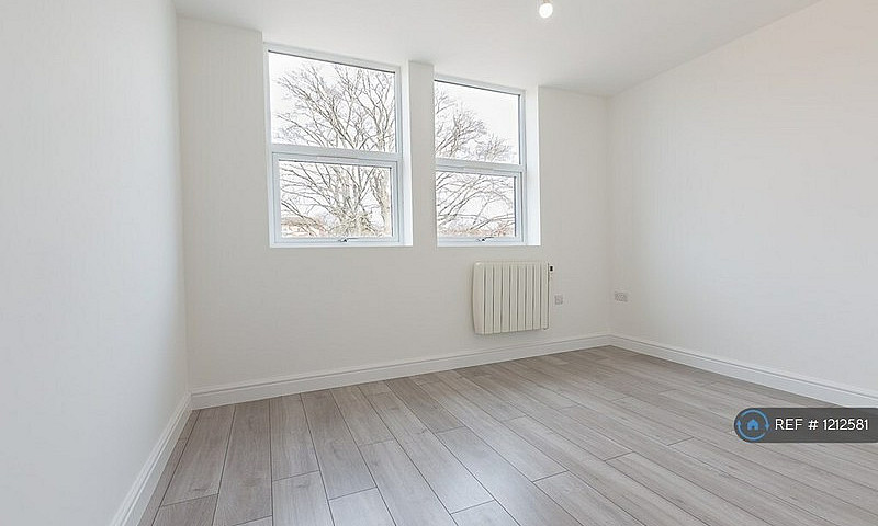 1 Bedroom Flat In Br...