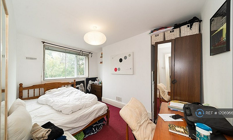 2 Bedroom Flat In Ca...