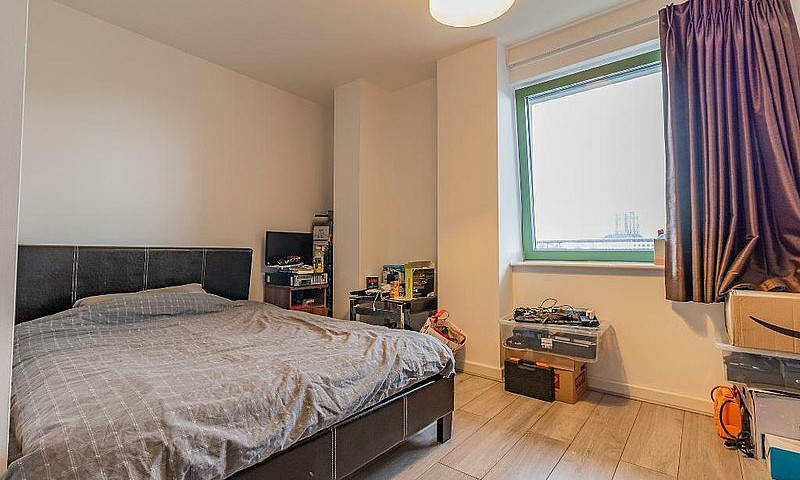 2 Bedroom Flat In Be...