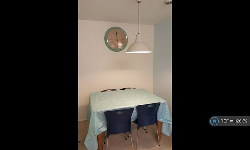 3 Bedroom House In C...