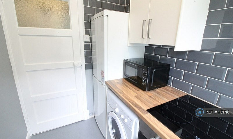 1 Bedroom In Derby R...