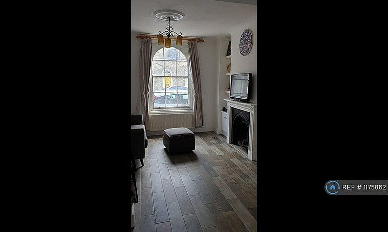 4 Bedroom House In L...