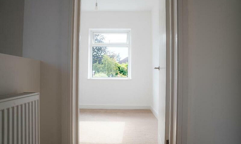 2 Bedroom Flat In Br...