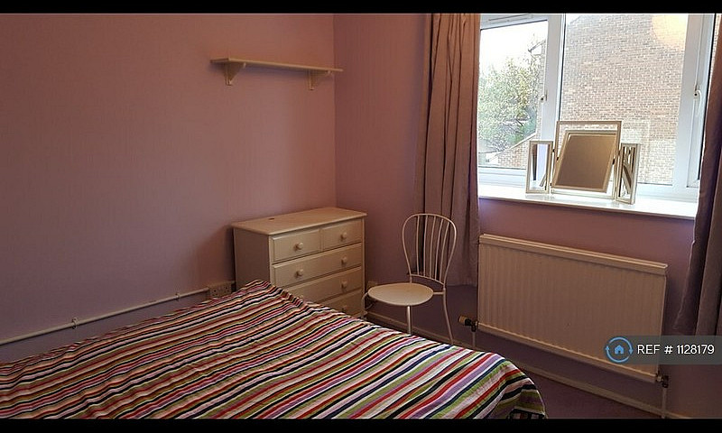3 Bedroom House In C...