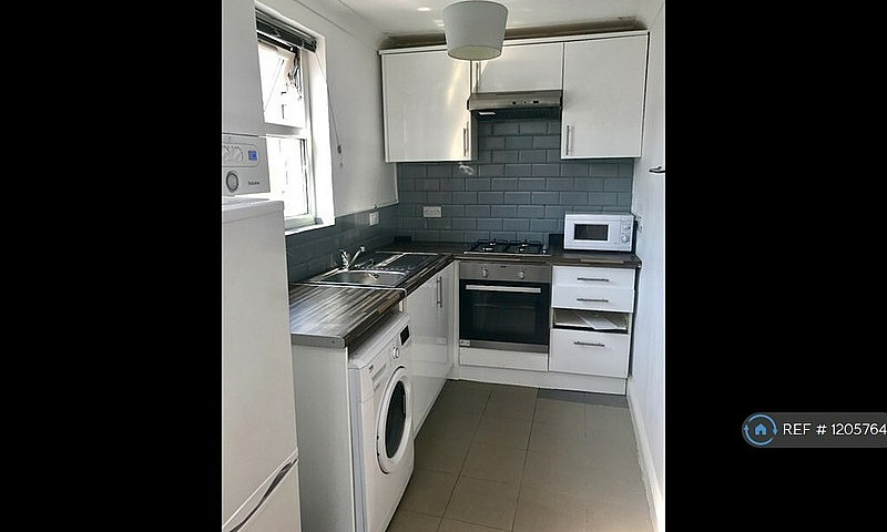 3 Bedroom Flat In Br...