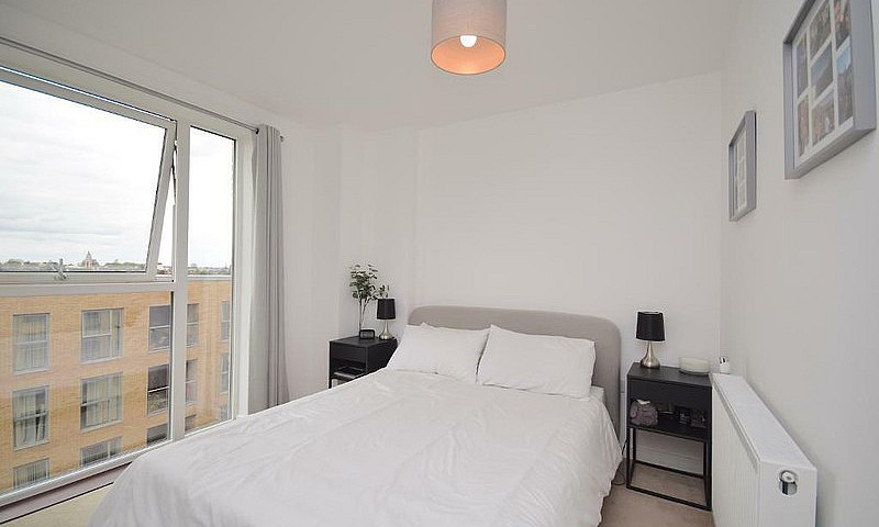 2 Bedroom Flat In Fa...