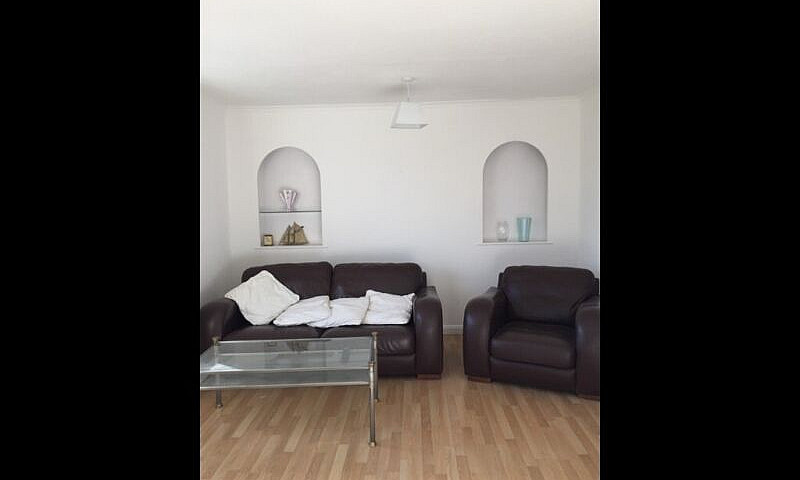 2 Bed Maisonette, Gl...