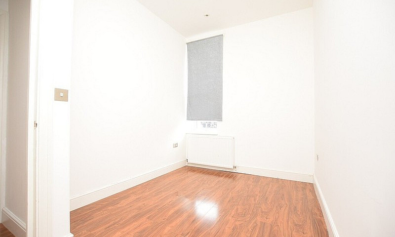 3 Bedroom Flat In Pa...