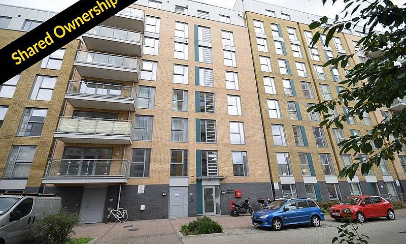 2 Bedroom Flat In Fa...