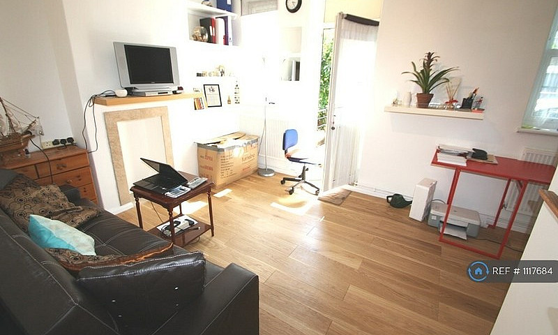 1 Bedroom Flat In Br...