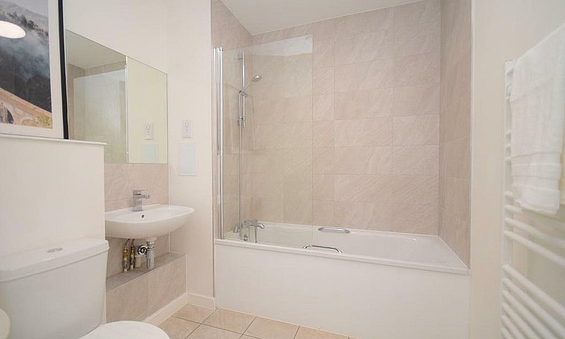 1 Bedroom Flat In Ne...
