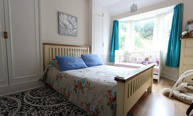 1 Bedroom Flat In Ch...