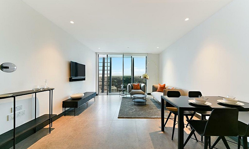 1 Bedroom Flat In On...