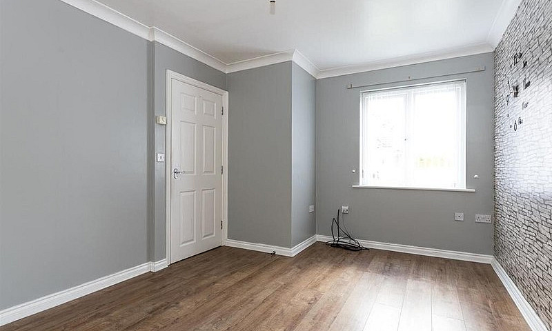 3 Bed Property For R...