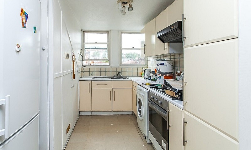 Bright & Spacious 2 ...