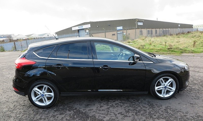 Ford Focus 1.5 Zetec...