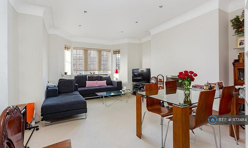 2 Bedroom Flat In Tu...