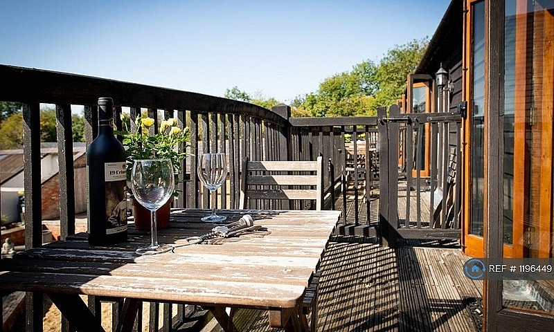 1 Bedroom House In T...