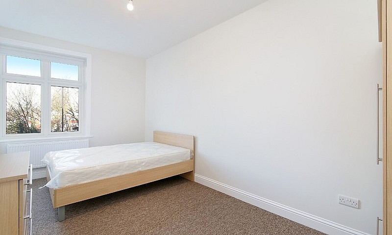 Beautiful 2 Bedroom ...