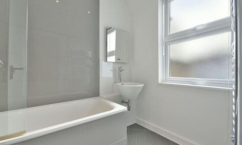 Lovely 1 Bed Flat Mi...