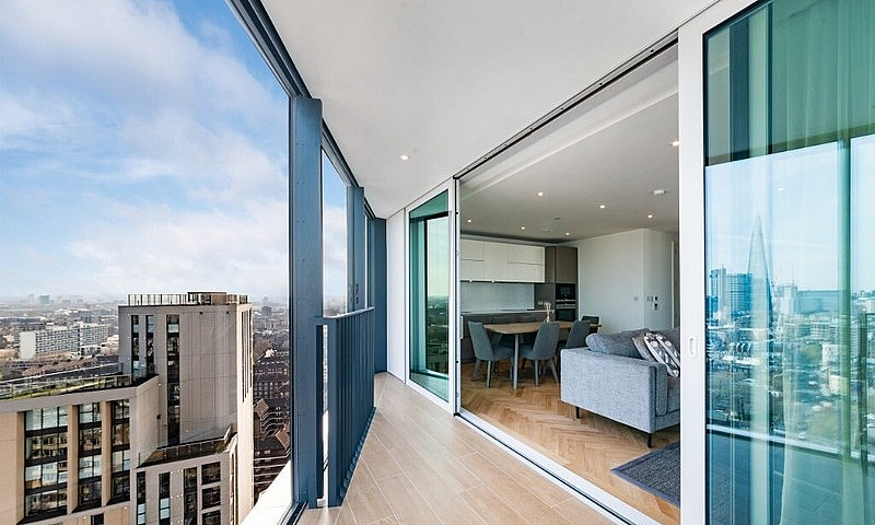 3 Bed 2 Bath, 21St F...
