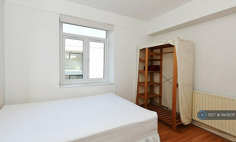 2 Bedroom Flat In Ke...