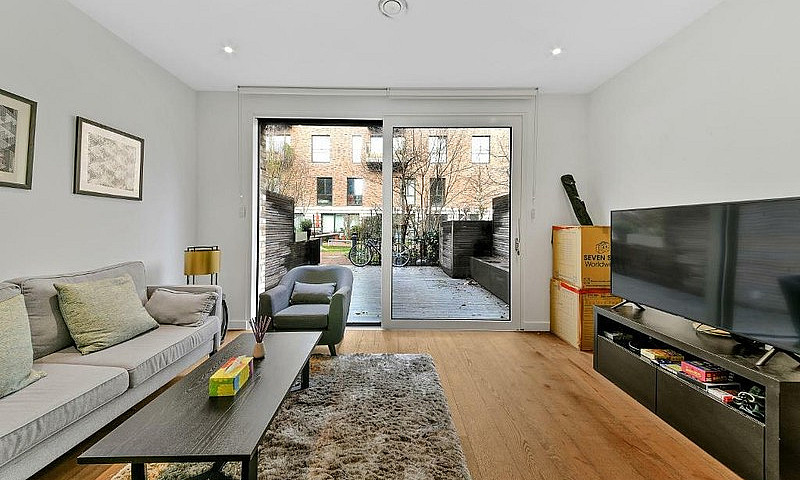 3 Bedroom House In W...