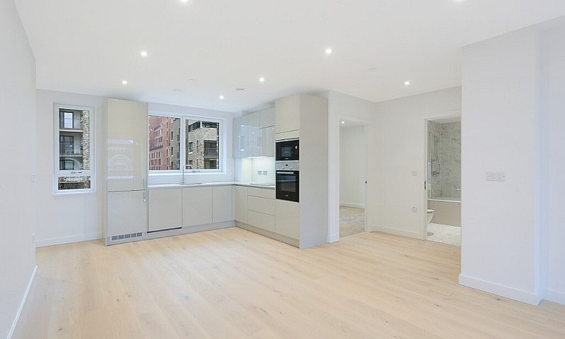 2 Bed 2 Bath, 4Th Fl...