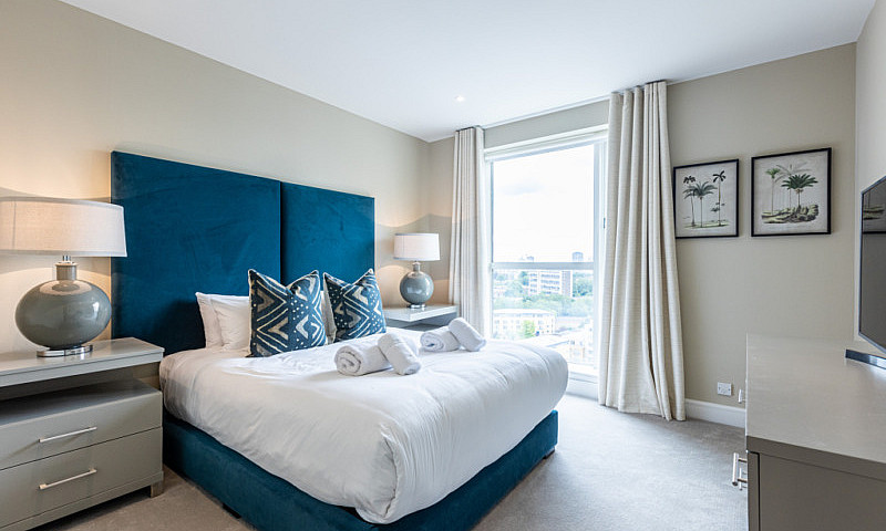 2 Bedroom Flat In We...