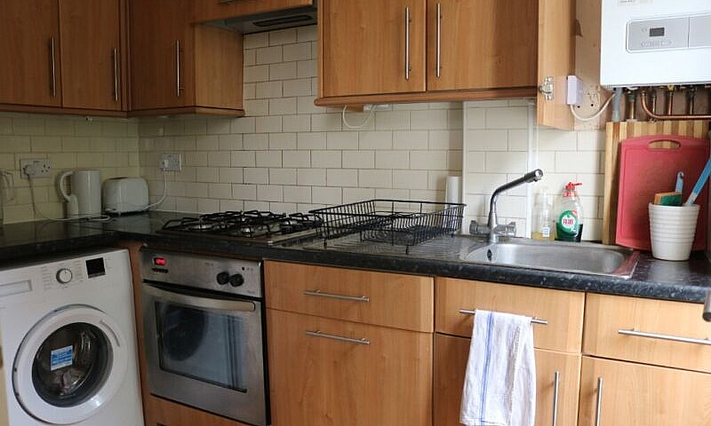 1 Bed Flat Porten Ro...