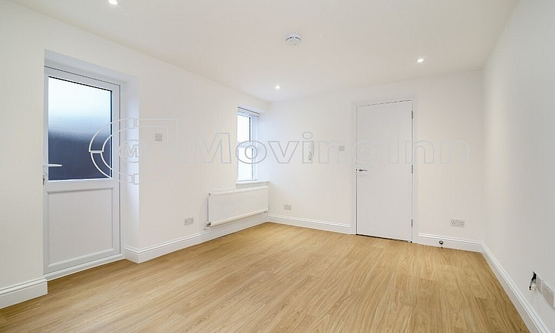 Stunning 2 Bedroom 2...