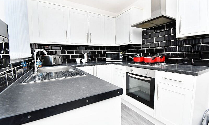 Superb 3 Bed Hmo In ...