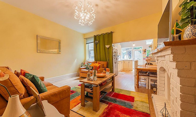 4 Bedroom House In W...