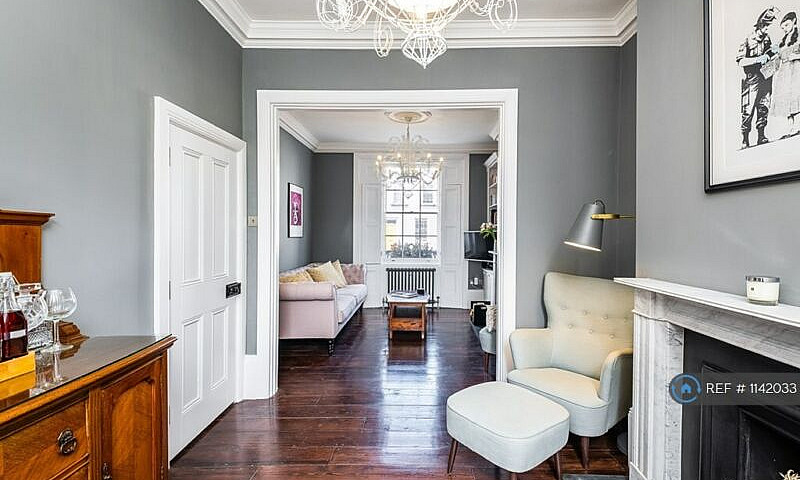 4 Bedroom House In A...
