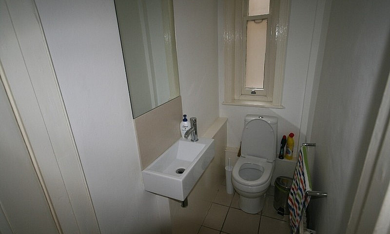 Stunning 3 Bed Flat-...