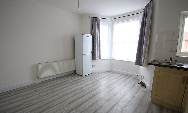 Lovely Renovated 1 B...