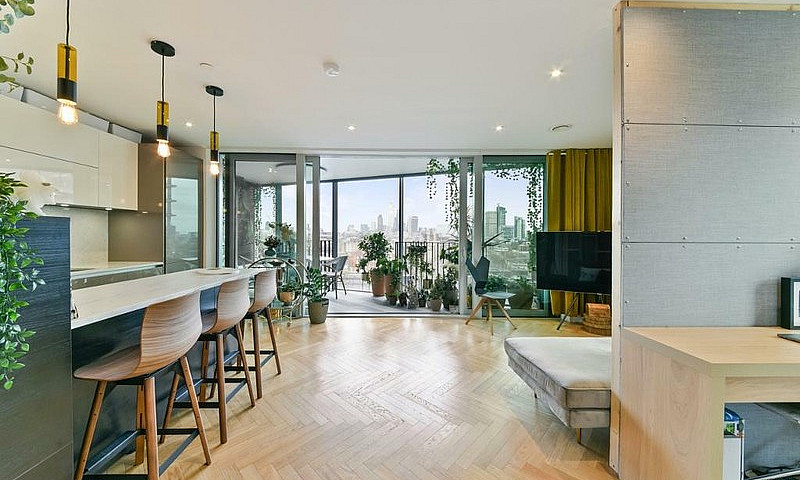 1 Bedroom Flat In Tw...