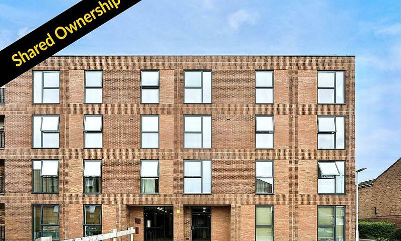 1 Bedroom Flat In 11...
