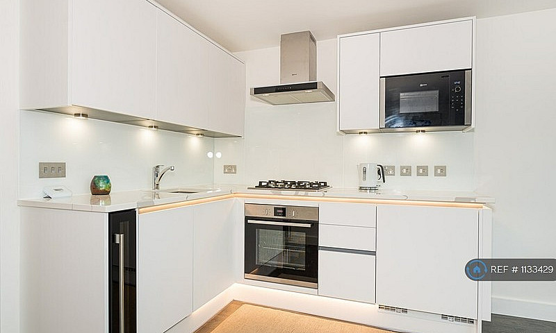 1 Bedroom Flat In Ol...
