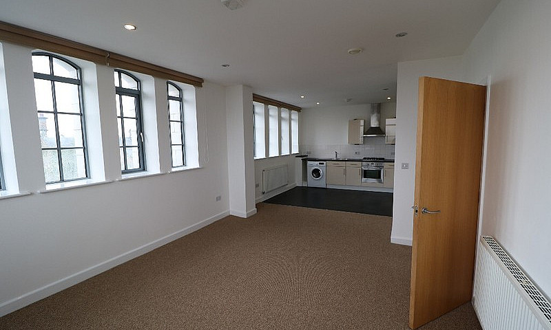 Two Bedroom Flat In ...