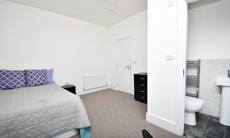 New 4 Bed Hmo In Sto...