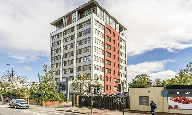 1 Bedroom In Romford...