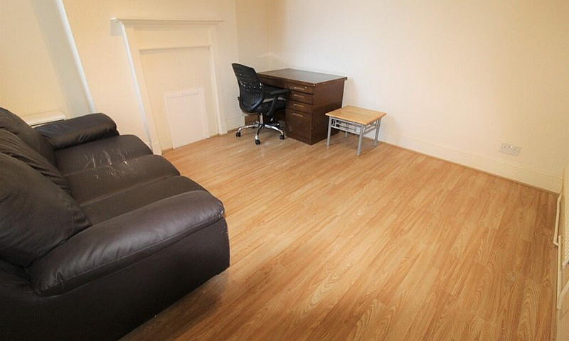 Ideally Located Supe...