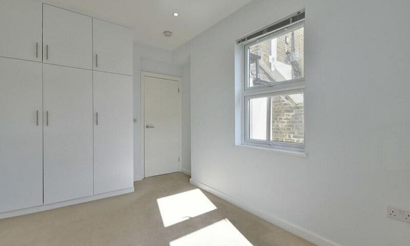 Lovely 1 Bed Flat Mi...