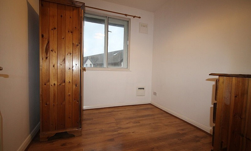Spacious 2 Double Be...