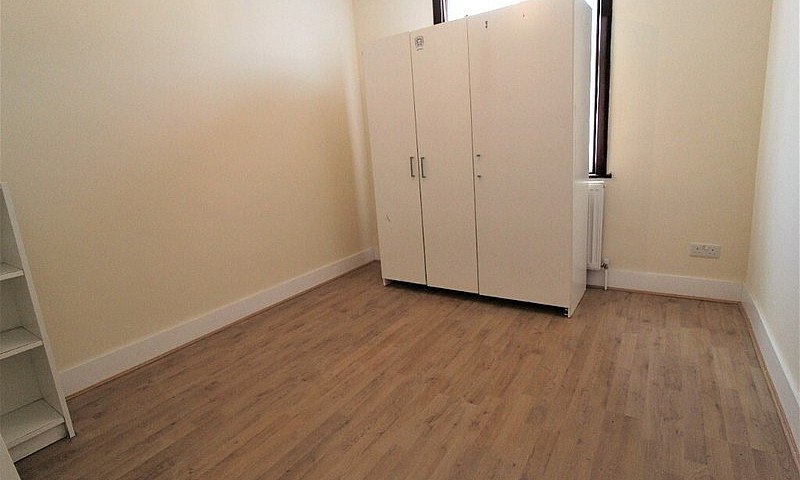 Fantastic Newly Reno...
