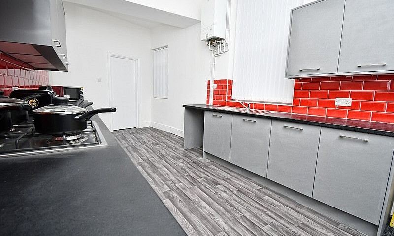 6 Bed 6 Bath Hmo Pre...