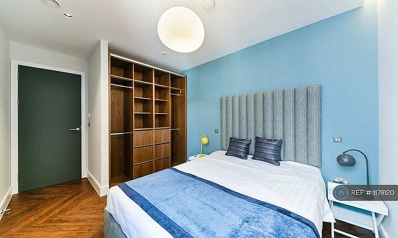 2 Bedroom Flat In Bl...