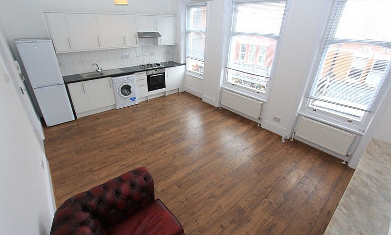 30Tp-Spacious Bright...